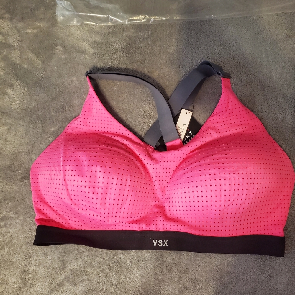 NWT Victoria Secret sportsbra